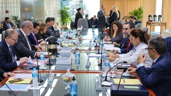 Vencen medidas administrativas en la Itaipú y reina la incertidumbre