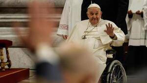 Papa pide el don de la paz a personas extenuadas por la guerra y el hambre
