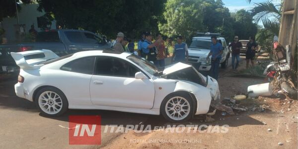 CHOQUE ENTRE AUTOMÓVIL Y MOTOCICLETA DEJA ACOMPAÑANTE LESIONADA - Itapúa Noticias