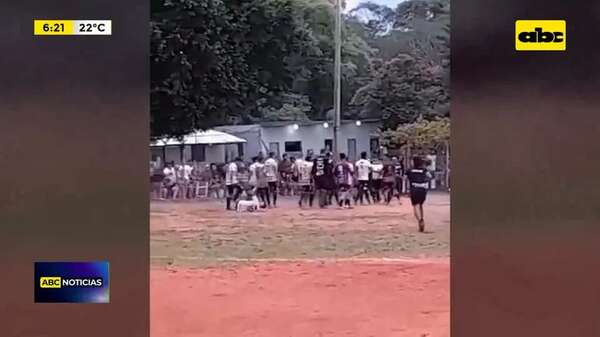 Video: juez de línea detenido tras supuesta agresión - ABC Noticias - ABC Color