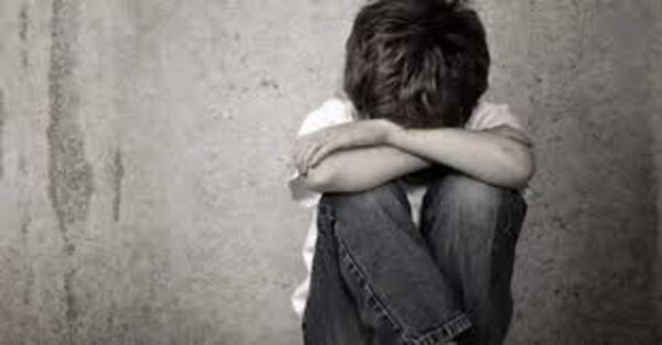 Policía y CODENI rescatan a un niño de 3 años en estado de peligro - Radio Imperio 106.7 FM