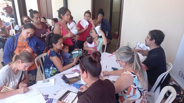 Nuevos beneficiarios de Tekoporã Mbarete recibieron sus tarjetas a través de Dinacopa - .::Agencia IP::.