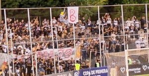 Versus / El presidente de Olimpia habló de la bandera de burla contra Libertad