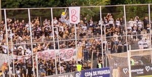 Versus / El presidente de Olimpia habló de la bandera de burla contra Libertad