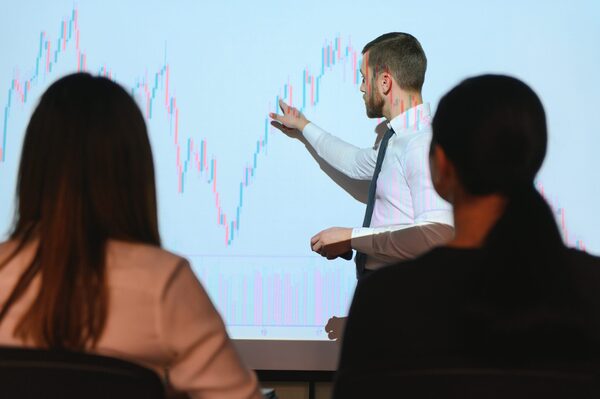 Realizarán foro económico sobre utilización de herramientas para análisis financiero - MarketData