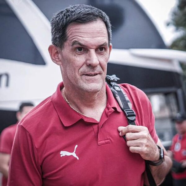 Víctor Bernay asume como nuevo entrenador de Nacional