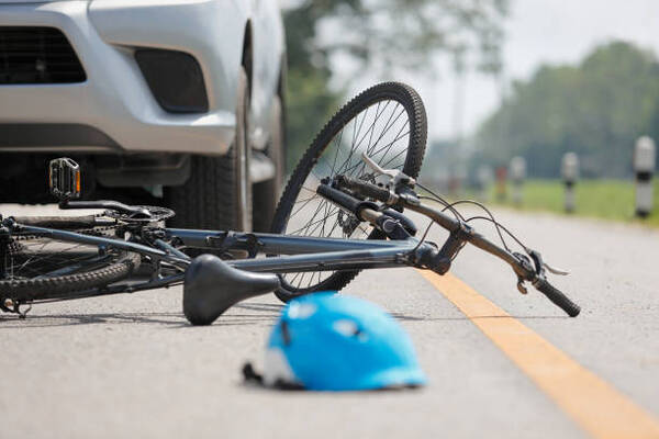 'Es un acto criminal', dijo Nelson Mora por vehículo que chocó a dos ciclistas