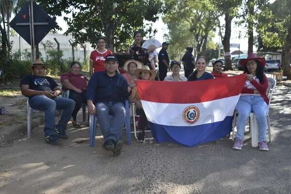 Yacyretá: prestadores de servicio tercerizados reiniciaron medida de fuerza para exigir pagos por trabajos realizados - Nacionales - ABC Color