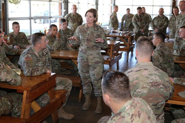 Visita geopolítica: Argentina y EE.UU. estrechan vínculos militares - La Tribuna
