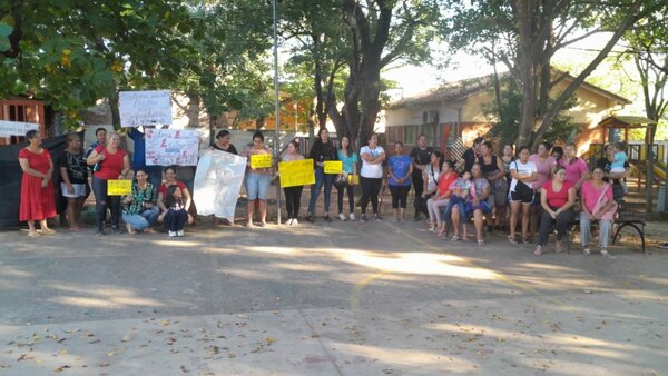 Padres cerrarán escuela ante peligro de derrumbe de dos aulas - Portal Digital Cáritas Universidad Católica