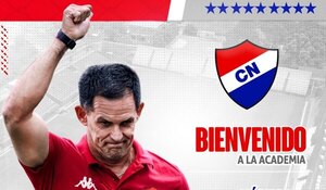 Versus / ¡Es oficial! Nacional presentó a su nuevo entrenador