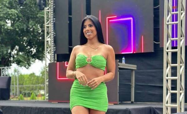 [VIDEO] Tiktoker es denunciada por supuesto maltrato a sus hijas