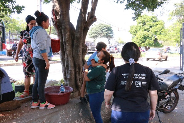 Instan a no dar monedas para prevenir la explotación infantil en las calles - ADN Digital