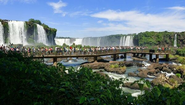 Viajes a Brasil rompieron récords en Semana Santa: más de 21.500 salidas por el Puente de la Amistad