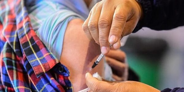 Regiones sanitarias reciben dosis para inicio de campaña de vacunación