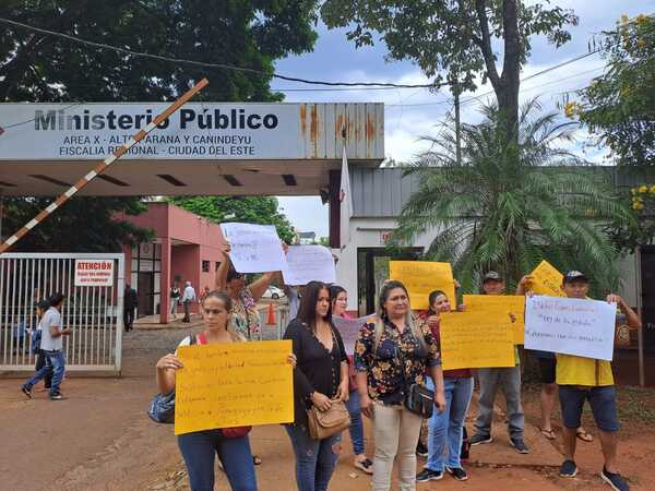 El “zar de las estafas” sigue coleccionando denuncias - La Clave