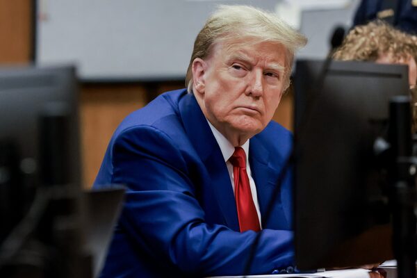 Donald Trump pagó la fianza de 175 millones de dólares en su juicio por fraude en Nueva York y evitó el embargo - .::Agencia IP::.