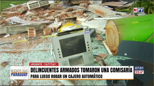 Redujeron a policías y con una patrullera destruyeron un cajero en Yatytay - Noticias Paraguay