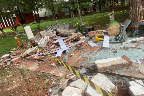 Fiscal investiga robo de cajero automático en Yatytaý - PDS RADIO Y TV