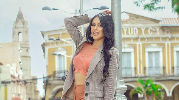 Yanina Gómez Embajadora de la belleza paraguaya