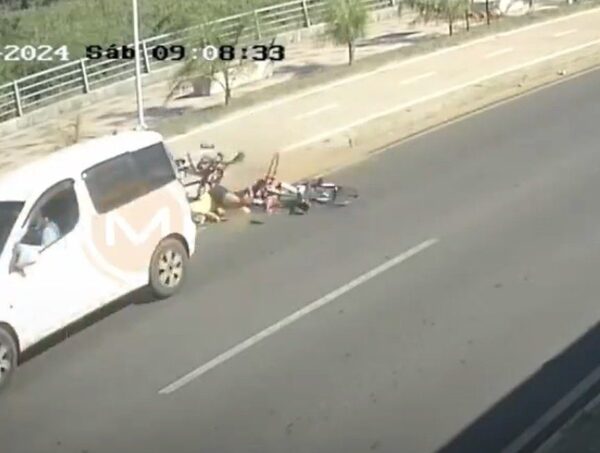 Detienen al supuesto conductor responsable de atropellar a ciclistas en la costanera de Asunción · Radio Monumental 1080 AM