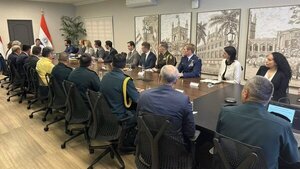 Funcionarios de la Cámara de Representantes de EEUU hablan con Peña de la exportación de carne