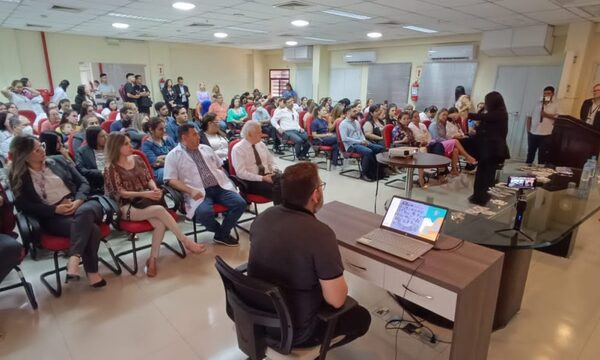 Exitosa Charla “Alto Paraná habla sobre el Autismo”