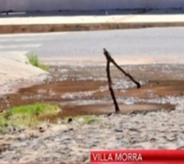Vecinos del barrio Las Lomas exigen solución a la Essap debido a caños - Paraguay.com