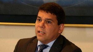Holger Insfrán es designado por el Ejecutivo como superintendente de Bancos