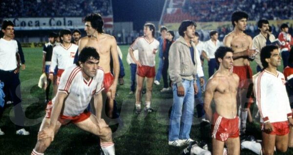 Versus / Argentinos Juniors y un recuerdo muy especial en el Defensores del Chaco