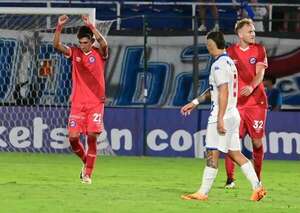 Nacional vs. Argentinos Juniors: La academia mejoró, pero no fue suficiente para empatar - Fútbol - ABC Color