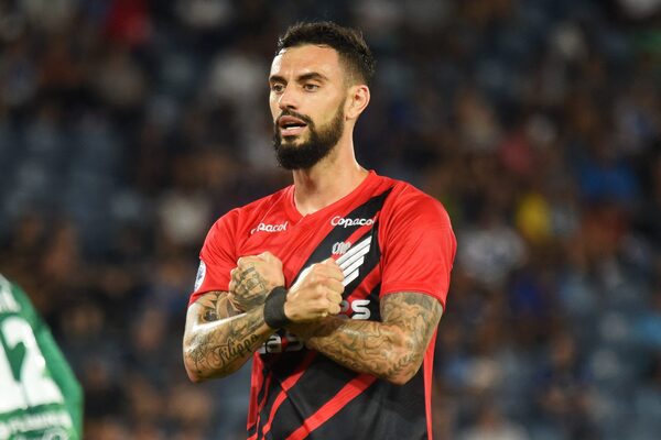 Atlético Paranaense tradujo con goles su neta superioridad ante un pálido Ameliano - La Tribuna
