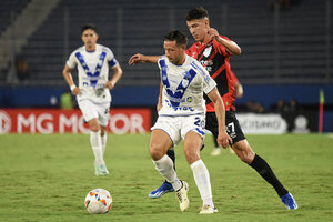 Versus / Ameliano sufre un duro castigo ante Athletico Paranaense en la Nueva Olla