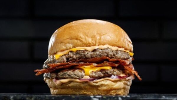 Maldita Burger: de dark kitchen a un local más grande (adiós a la dieta con su pan hecho de papa)