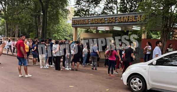 Alumnos quedan sin clases por peligro de derrumbe en pabellón de Escuela 354 – Diario TNPRESS