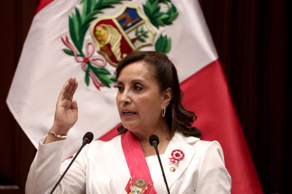 Congreso peruano decide hoy el futuro del gobierno de Boluarte