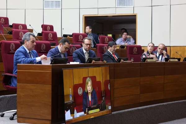 Ante falta de 30 votos, los cartistas intentan cajonear desafuero de Abdo - Política - ABC Color