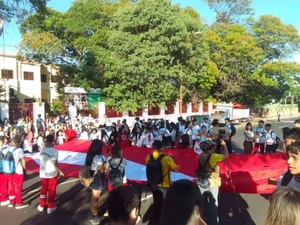 Estudiantes del CNC protestan y cortan Eusebio Ayala