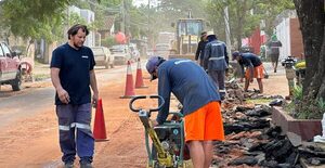 Essap inicia cambio de dos kilómetros de tuberías en dos barrios de Asunción - .::Agencia IP::.