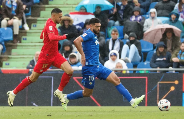 Versus / Hay sanción para el club de Omar Alderete por racismo