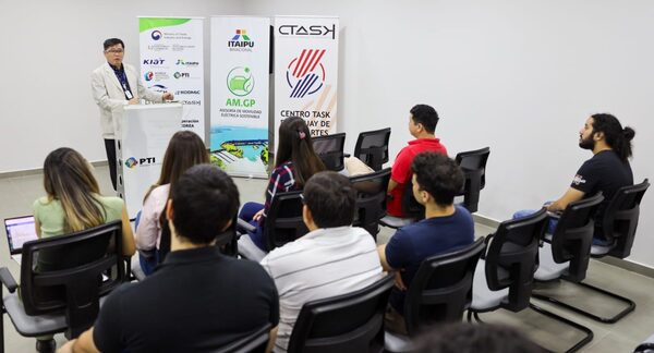 Jóvenes que irán a Corea para especializarse en movilidad eléctrica iniciaron curso de inducción - .::Agencia IP::.