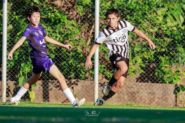Sub 13: Libertad sigue al mando - Fútbol - ABC Color