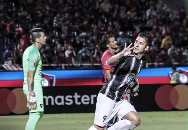 Guillermo Paiva y el día que anotó por Copa Libertadores ante Cerro Porteño y festejó con los tres dedos - Cerro Porteño - ABC Color