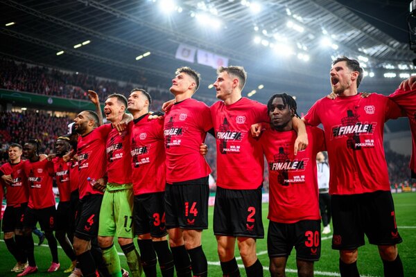 Versus / Bayer Leverkusen se pasea tranquilamente hasta la final de la Copa de Alemania
