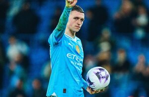 Versus / Foden guía al Manchester City a una gran goleada ante Aston Villa