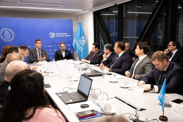 Paraguay y Argentina acuerdan avanzar en definición de mejoras en la hidrovía Paraguay-Paraná