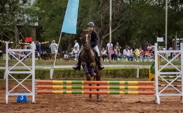 Hipismo: Tercer salto “Hípico” - Polideportivo - ABC Color