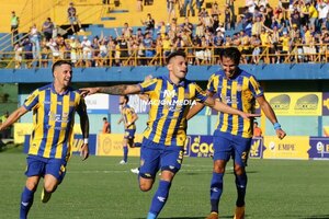 Versus / Solo Luqueño puede salvar al fútbol paraguayo de una semana para el olvido  