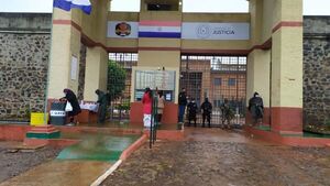 Sacan a lideres del PCC del CERESO y lo expulsan al Brasil