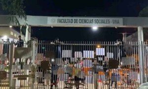 Universitarios toman la Facultad de Ciencias Sociales en protesta al proyecto Hambre Cero – Prensa 5